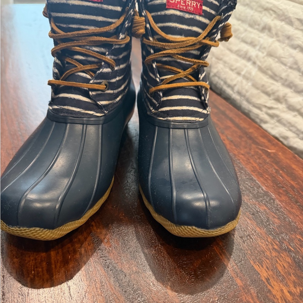 Sperry Navy and Tan Striped Winter Boots